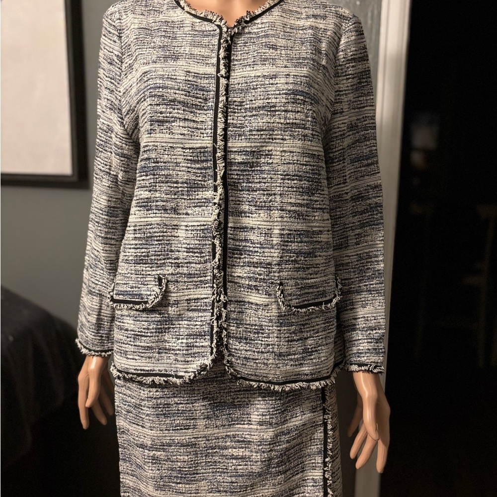 Max Studio Black and White Textured Suit.